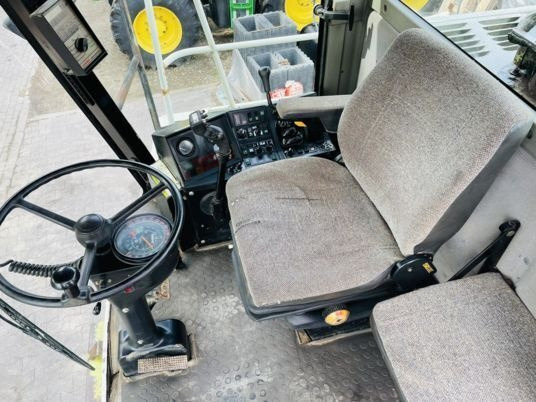 Claas JAGUAR 880 - 견인식 목초수확기 : 사진 3 Claas JAGUAR 880 - 견인식 목초수확기 : 사진 3