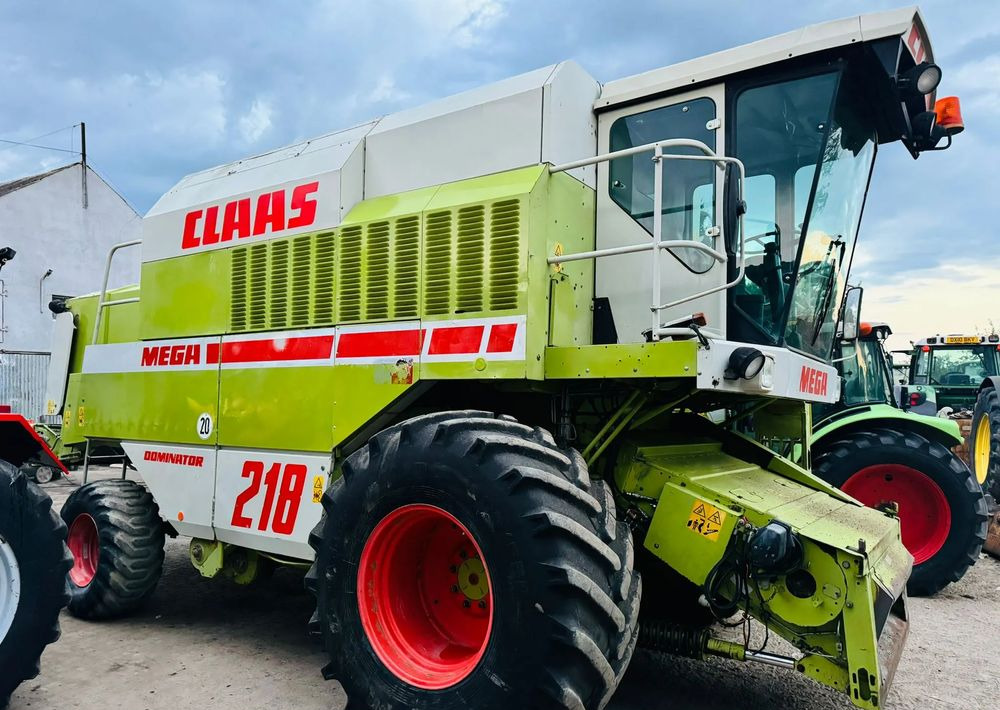 Claas MEGA 218 - 목초수확기 : 사진 1 Claas MEGA 218 - 목초수확기 : 사진 1
