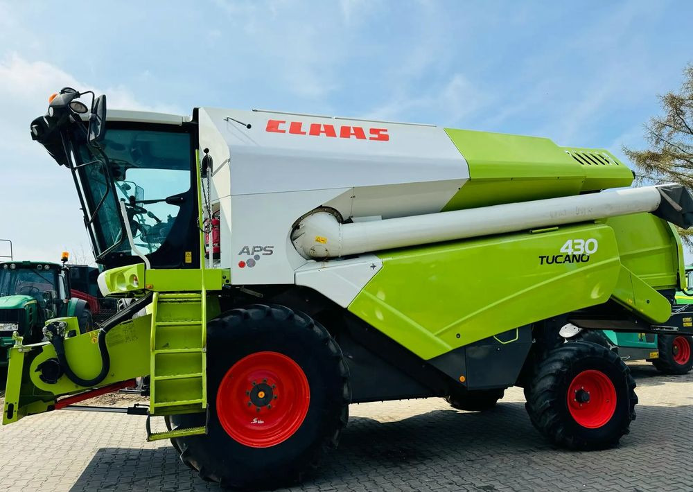 Claas Tucano 430 APS - 목초수확기 : 사진 1 Claas Tucano 430 APS - 목초수확기 : 사진 1