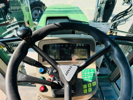 Fendt 718 VARIO TMS - 장궤형 트랙터 : 사진 2 Fendt 718 VARIO TMS - 장궤형 트랙터 : 사진 2