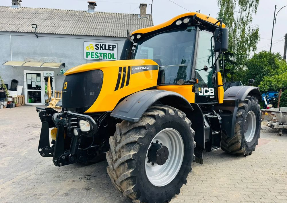 JCB FASTRAC 3230 - 장궤형 트랙터 : 사진 1 JCB FASTRAC 3230 - 장궤형 트랙터 : 사진 1
