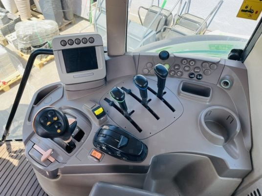 John Deere 7530 PREMIUM - 장궤형 트랙터 : 사진 3 John Deere 7530 PREMIUM - 장궤형 트랙터 : 사진 3