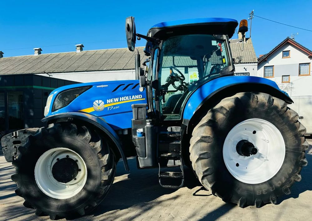 New Holland T7.230 - 장궤형 트랙터 : 사진 1 New Holland T7.230 - 장궤형 트랙터 : 사진 1