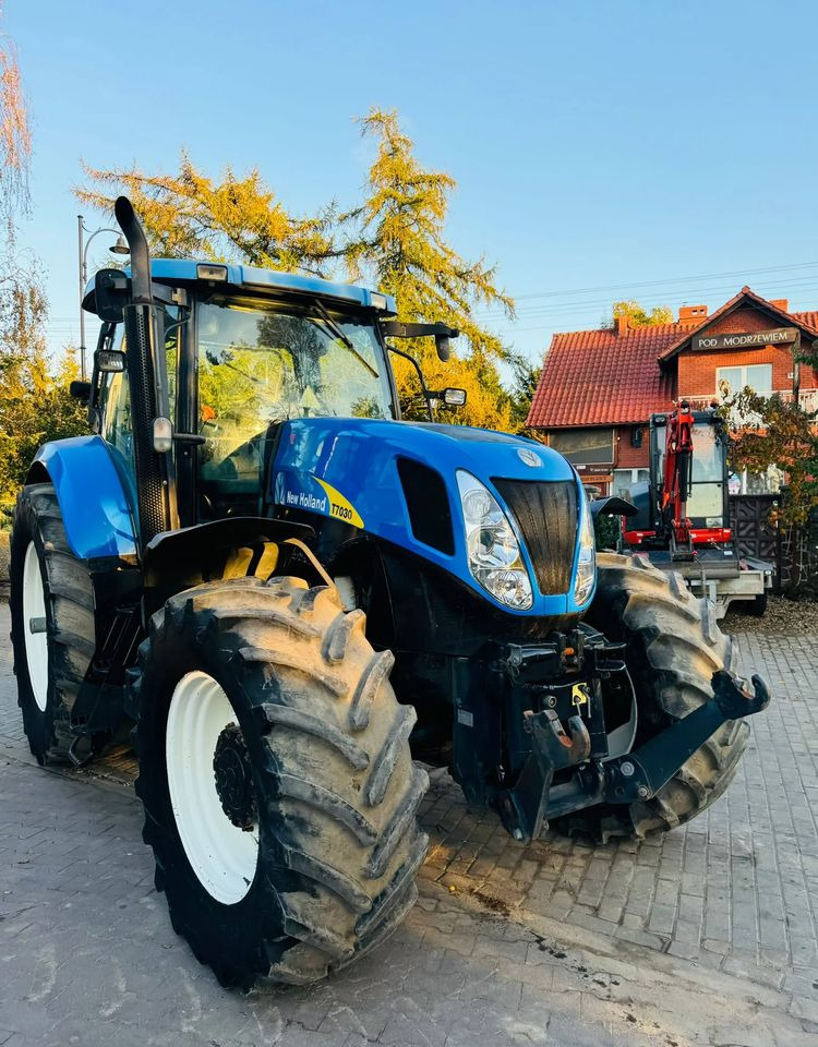 New Holland T7030 - 장궤형 트랙터 : 사진 3 New Holland T7030 - 장궤형 트랙터 : 사진 3