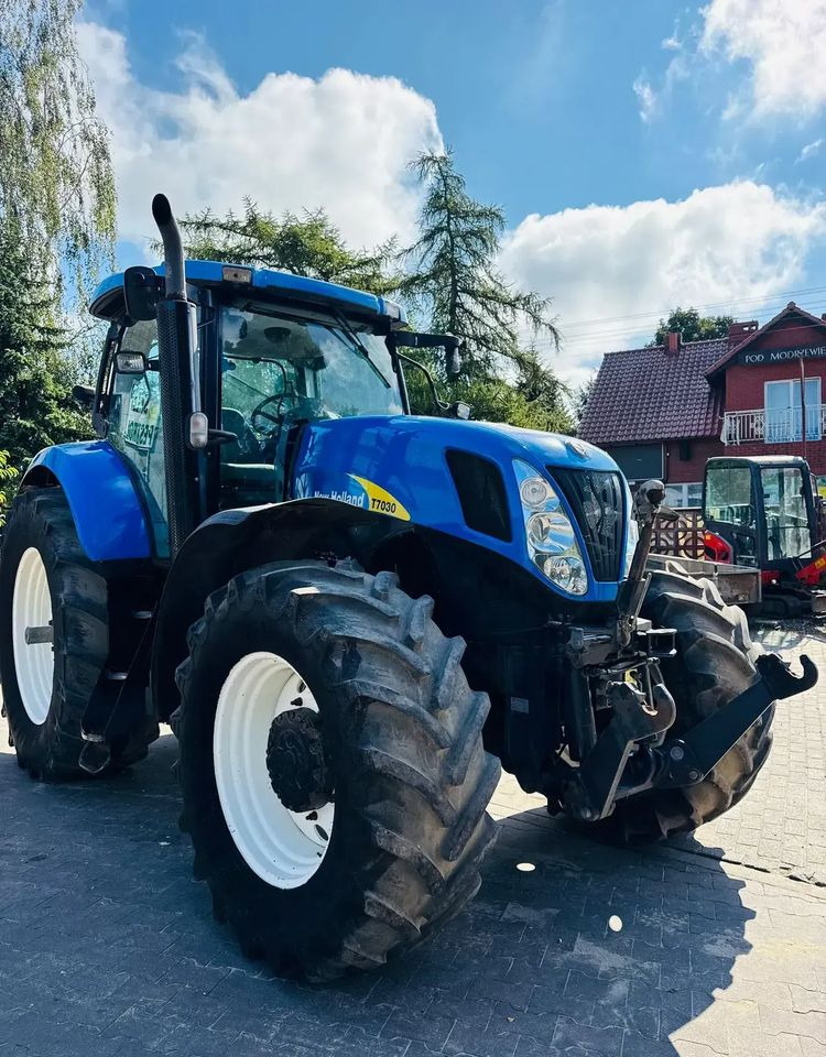 New Holland T7030 - 장궤형 트랙터 : 사진 1 New Holland T7030 - 장궤형 트랙터 : 사진 1
