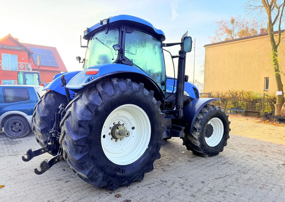 New Holland T7050 - 장궤형 트랙터 : 사진 5 New Holland T7050 - 장궤형 트랙터 : 사진 5