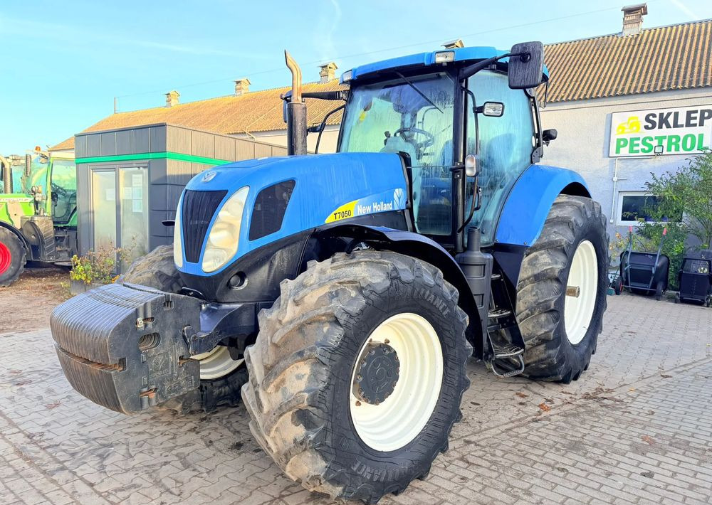 New Holland T7050 - 장궤형 트랙터 : 사진 3 New Holland T7050 - 장궤형 트랙터 : 사진 3