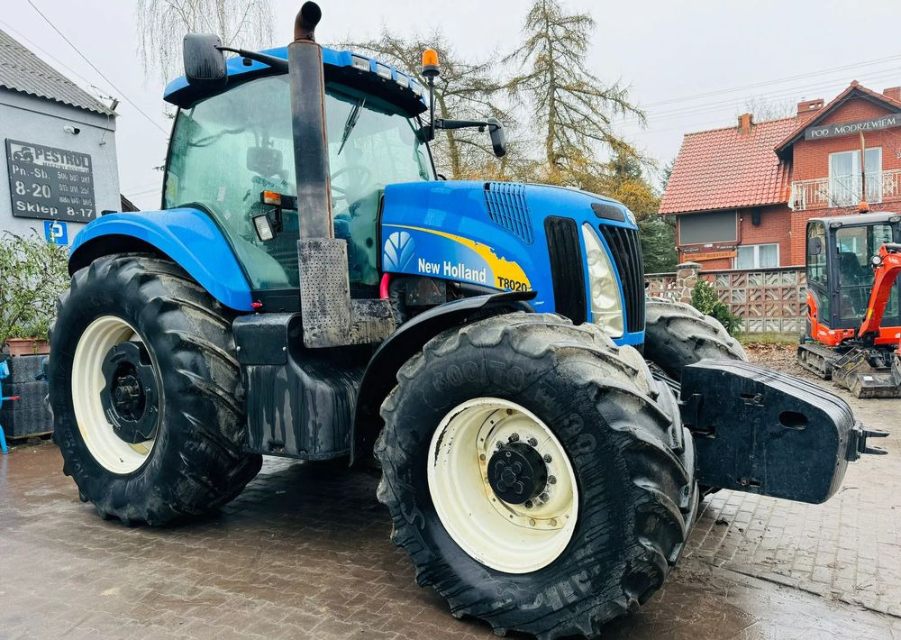 New Holland T8020 - 장궤형 트랙터 : 사진 4 New Holland T8020 - 장궤형 트랙터 : 사진 4
