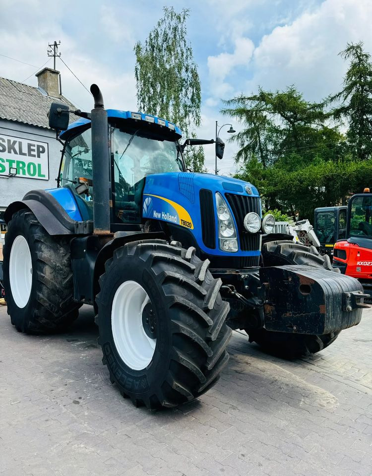 New Holland T8020 - 장궤형 트랙터 : 사진 4 New Holland T8020 - 장궤형 트랙터 : 사진 4