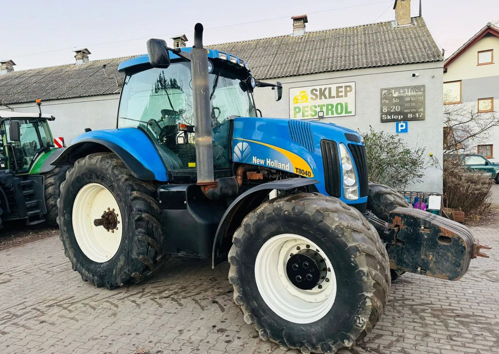New Holland T8040 - 장궤형 트랙터 : 사진 5 New Holland T8040 - 장궤형 트랙터 : 사진 5