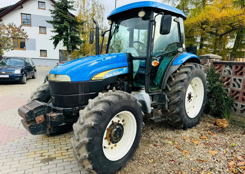 New Holland TD5050 - 장궤형 트랙터 : 사진 2 New Holland TD5050 - 장궤형 트랙터 : 사진 2