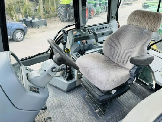 Valtra T160 - 장궤형 트랙터 : 사진 2 Valtra T160 - 장궤형 트랙터 : 사진 2