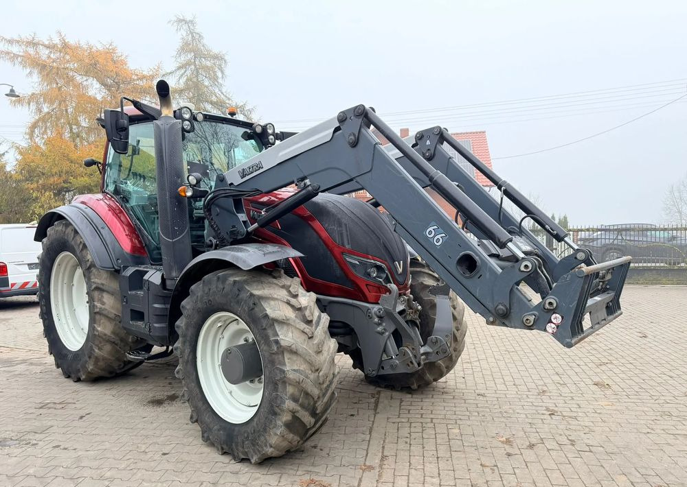 Valtra T174 - 장궤형 트랙터 : 사진 2 Valtra T174 - 장궤형 트랙터 : 사진 2