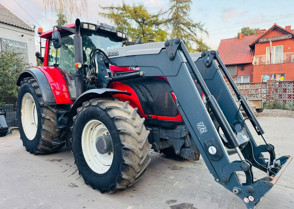 Valtra T213 Versu - 장궤형 트랙터 : 사진 5 Valtra T213 Versu - 장궤형 트랙터 : 사진 5