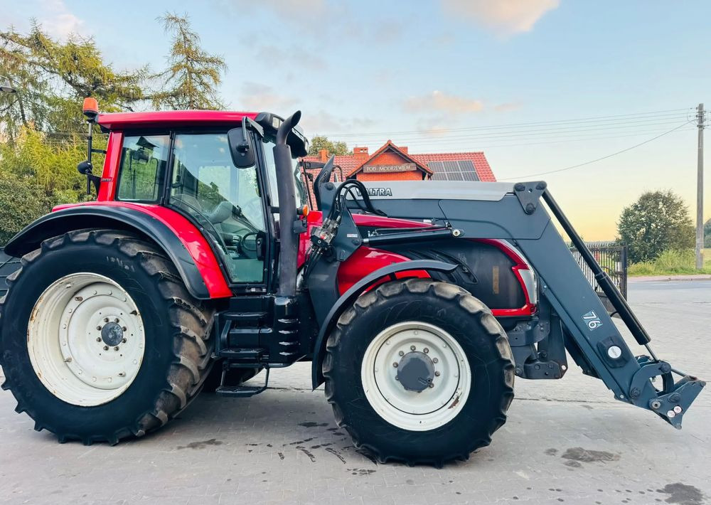 Valtra T213 Versu - 장궤형 트랙터 : 사진 2 Valtra T213 Versu - 장궤형 트랙터 : 사진 2