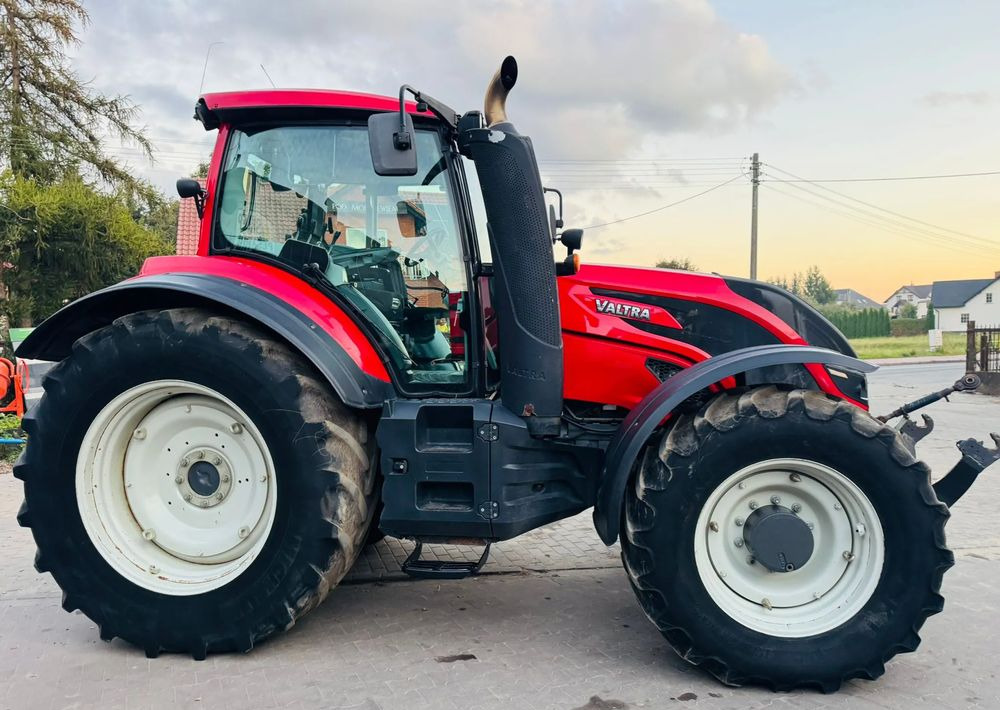 Valtra T214 ACTIVE - 장궤형 트랙터 : 사진 3 Valtra T214 ACTIVE - 장궤형 트랙터 : 사진 3