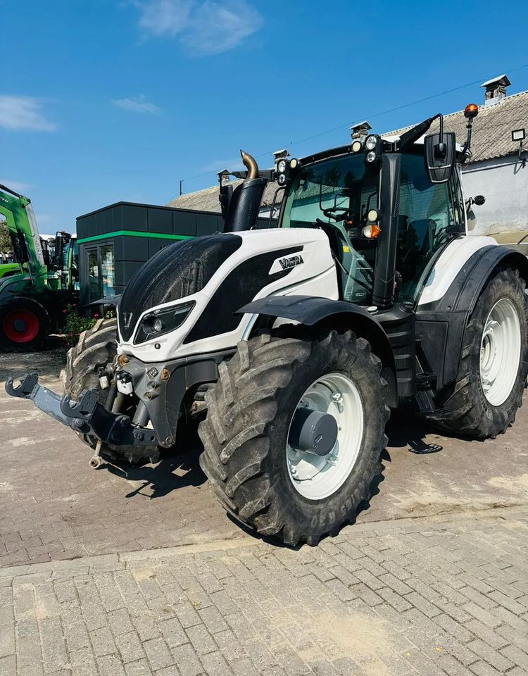 Valtra T254 Versu - 장궤형 트랙터 : 사진 1 Valtra T254 Versu - 장궤형 트랙터 : 사진 1