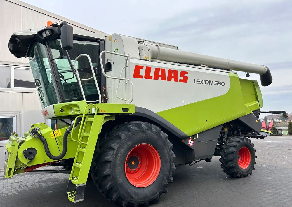 Claas Lexion 550 - 장궤형 트랙터 : 사진 1 Claas Lexion 550 - 장궤형 트랙터 : 사진 1