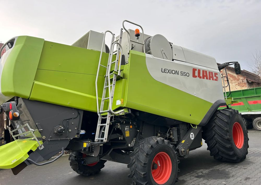 Claas Lexion 550 - 장궤형 트랙터 : 사진 2 Claas Lexion 550 - 장궤형 트랙터 : 사진 2