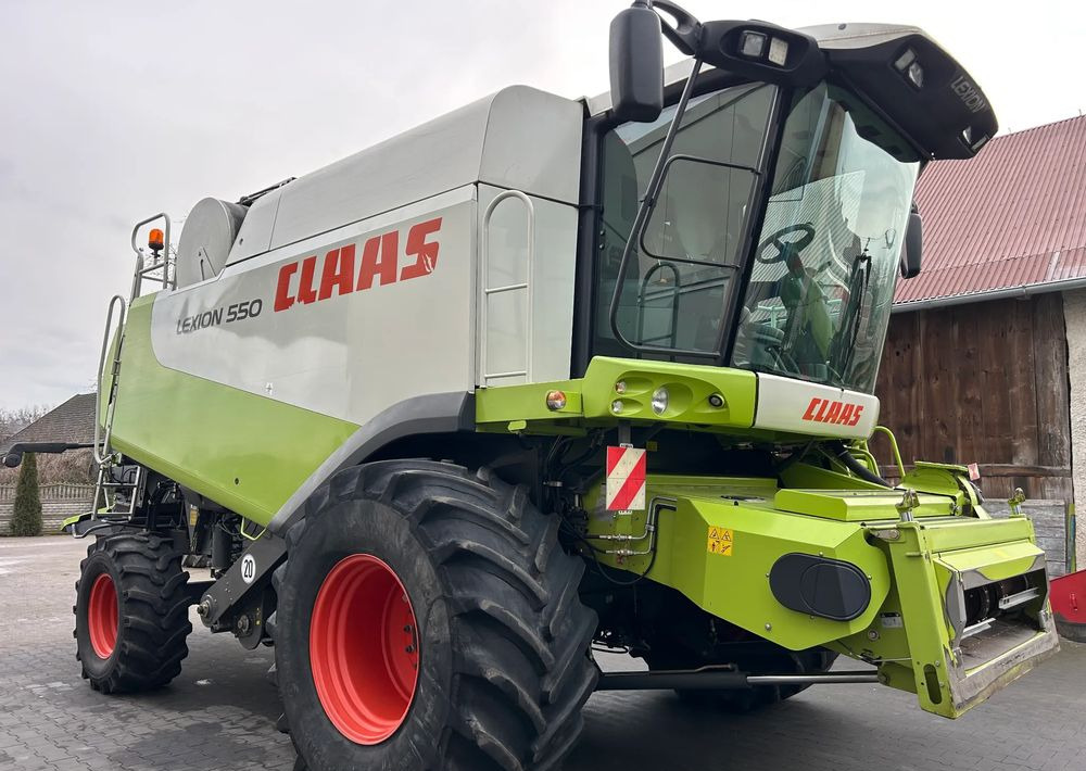 Claas Lexion 550 - 장궤형 트랙터 : 사진 3 Claas Lexion 550 - 장궤형 트랙터 : 사진 3