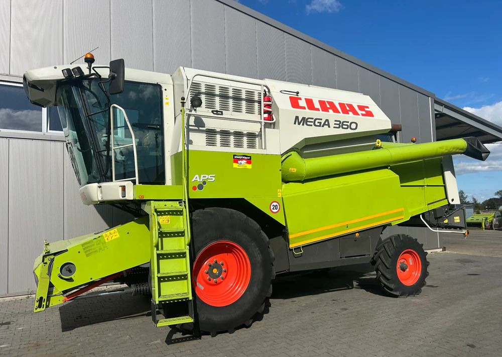 Claas Mega 360 - 목초수확기 : 사진 1 Claas Mega 360 - 목초수확기 : 사진 1