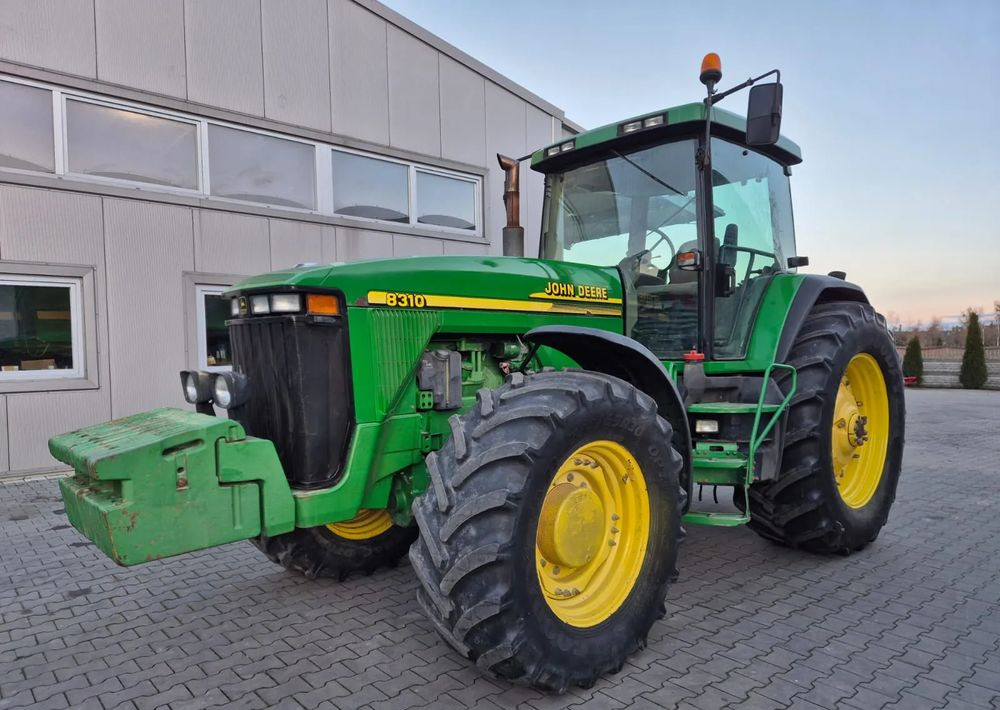 John Deere 8310 - 장궤형 트랙터 : 사진 4 John Deere 8310 - 장궤형 트랙터 : 사진 4