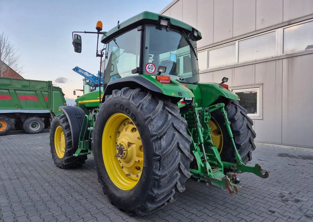 John Deere 8310 - 장궤형 트랙터 : 사진 5 John Deere 8310 - 장궤형 트랙터 : 사진 5