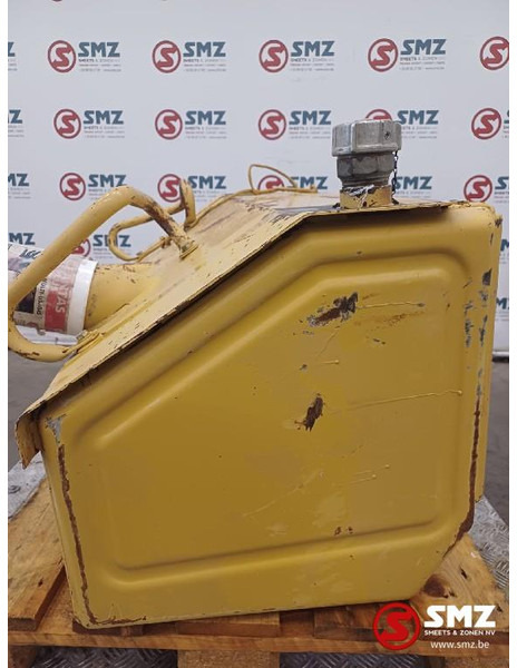 Caterpillar Occ brandstoftank D6M Caterpillar - 연료 탱크 : 사진 3 Caterpillar Occ brandstoftank D6M Caterpillar - 연료 탱크 : 사진 3