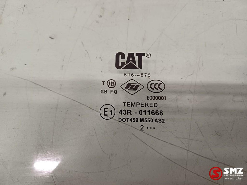 Caterpillar Rear glass Caterpillar - 창문 및 부품 자재 취급 장비 용 : 사진 2 Caterpillar Rear glass Caterpillar - 창문 및 부품 자재 취급 장비 용 : 사진 2