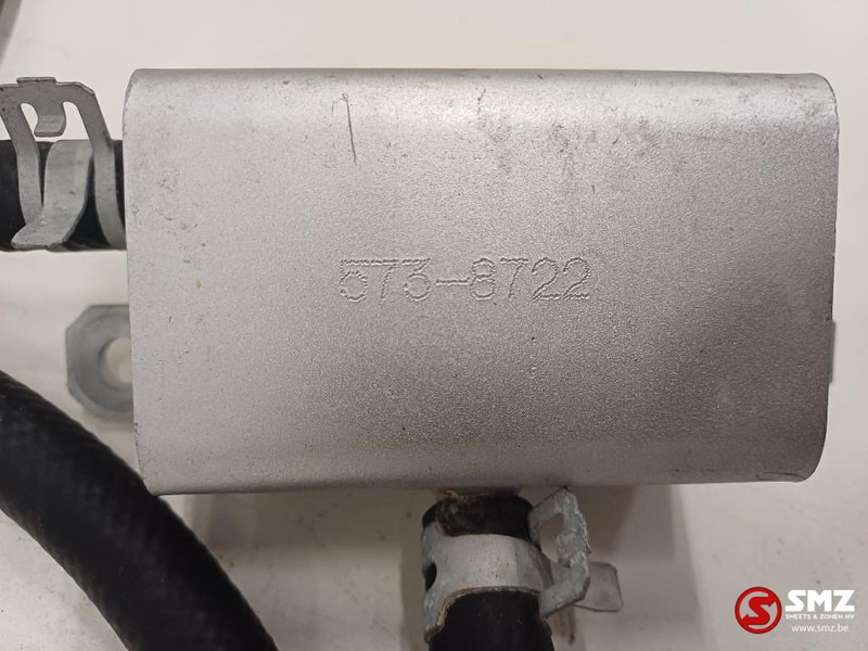 Caterpillar Tank coolant Caterpillar - 냉각 시스템 자재 취급 장비 용 : 사진 3 Caterpillar Tank coolant Caterpillar - 냉각 시스템 자재 취급 장비 용 : 사진 3