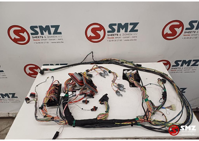 Caterpillar Wiring harness cab Caterpillar - 케이블/ 와이어 하니스 트럭 용 : 사진 1 Caterpillar Wiring harness cab Caterpillar - 케이블/ 와이어 하니스 트럭 용 : 사진 1