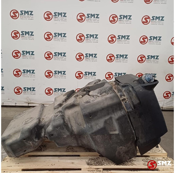 DAF Occ AdBluetank 90L DAF - 연료 시스템 트럭 용 : 사진 1 DAF Occ AdBluetank 90L DAF - 연료 시스템 트럭 용 : 사진 1