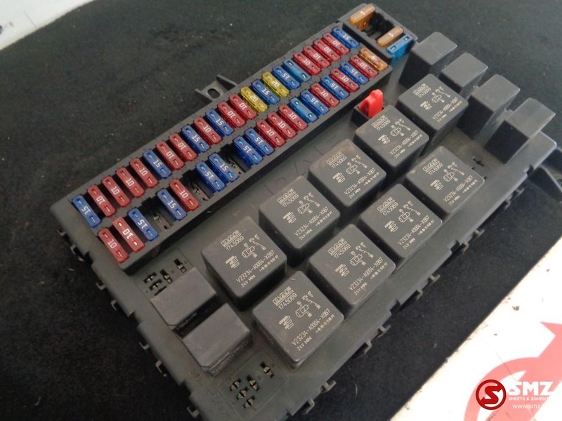 DAF Occ Zekeringskast daf 1795419 - 퓨즈 트럭 용 : 사진 2 DAF Occ Zekeringskast daf 1795419 - 퓨즈 트럭 용 : 사진 2