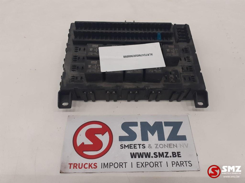 DAF Occ zekeringskast DAF - 전기 설비 트럭 용 : 사진 3 DAF Occ zekeringskast DAF - 전기 설비 트럭 용 : 사진 3