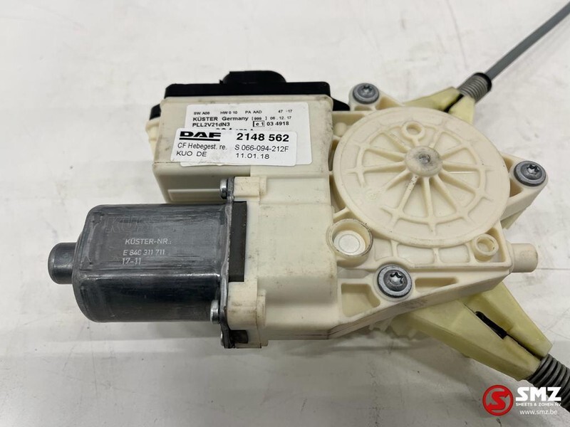 DAF Raambediening rechts DAF 2148562 - 창문 리프트 모터 트럭 용 : 사진 2 DAF Raambediening rechts DAF 2148562 - 창문 리프트 모터 트럭 용 : 사진 2