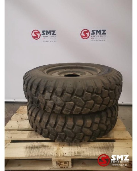 Diversen Occ Band 10.5r20 rechapé + velg - 휠 및 타이어 패키지 트럭 용 : 사진 1 Diversen Occ Band 10.5r20 rechapé + velg - 휠 및 타이어 패키지 트럭 용 : 사진 1