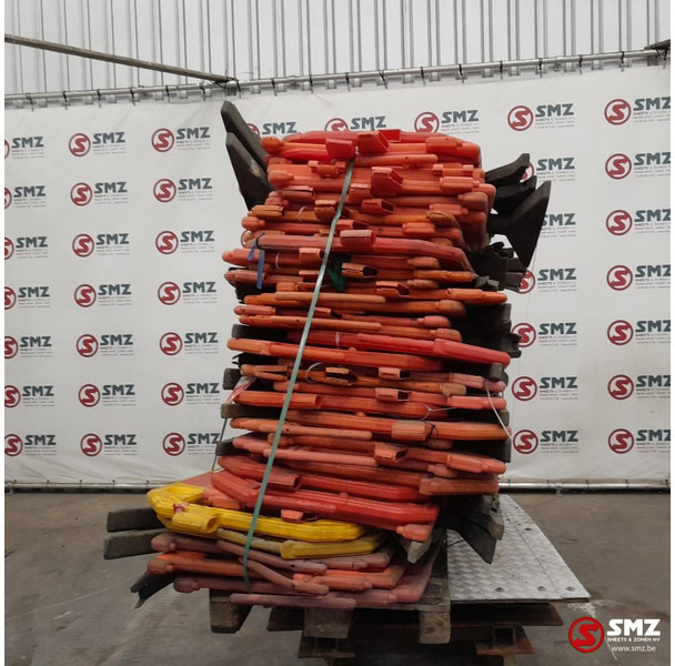 Diversen Occ lot diverse verkeersignalisatie - 예비 부속 트럭 용 : 사진 4 Diversen Occ lot diverse verkeersignalisatie - 예비 부속 트럭 용 : 사진 4