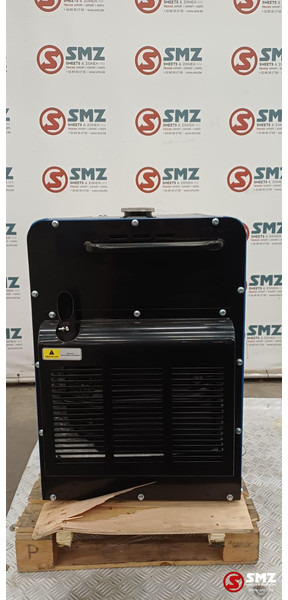 Hyundai Occ stroomgroep HDG6500T Hyundai 6.5kva - 건설기계 : 사진 4 Hyundai Occ stroomgroep HDG6500T Hyundai 6.5kva - 건설기계 : 사진 4