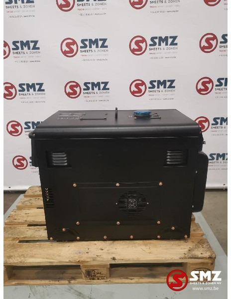 Hyundai Stroomgroep Hyundai HDG88 8KVA 14HP - 건설기계 : 사진 3 Hyundai Stroomgroep Hyundai HDG88 8KVA 14HP - 건설기계 : 사진 3