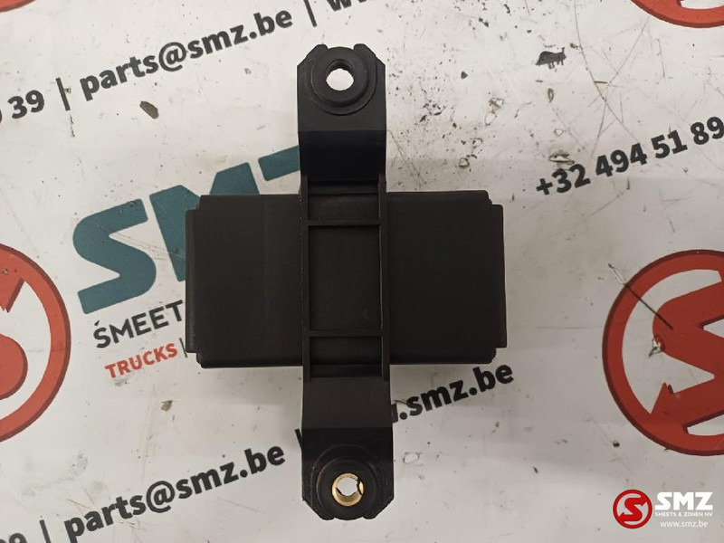 Iveco Occ ECU centrale vergrendeling Iveco - ECU 트럭 용 : 사진 1 Iveco Occ ECU centrale vergrendeling Iveco - ECU 트럭 용 : 사진 1