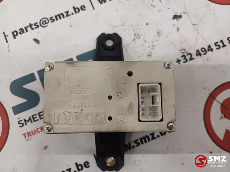 Iveco Occ ECU centrale vergrendeling Iveco - ECU 트럭 용 : 사진 2 Iveco Occ ECU centrale vergrendeling Iveco - ECU 트럭 용 : 사진 2