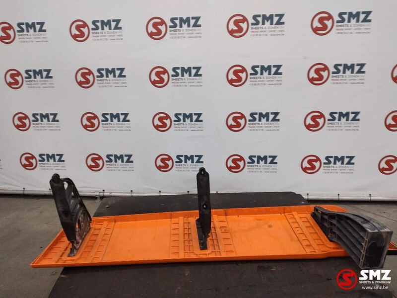 Iveco Occ cabinespoiler rechts Iveco - 공기역학/ 스포일러 트럭 용 : 사진 2 Iveco Occ cabinespoiler rechts Iveco - 공기역학/ 스포일러 트럭 용 : 사진 2