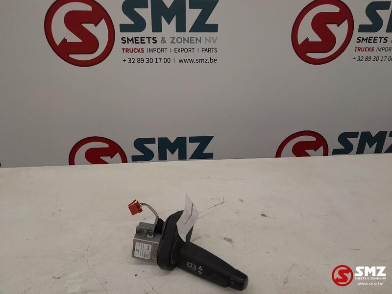 MAN Occ combischakelaar retarder MAN TGS 81255090159 - 운전실 및 내부 트럭 용 : 사진 3 MAN Occ combischakelaar retarder MAN TGS 81255090159 - 운전실 및 내부 트럭 용 : 사진 3