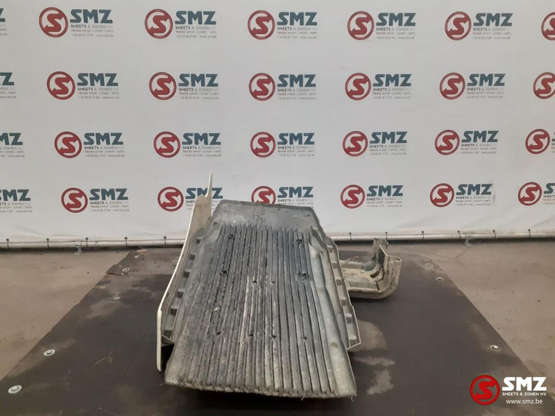 MAN Occ spatbord vooraan rechts + spatbordhouder MAN - 보디 및 외관 트럭 용 : 사진 2 MAN Occ spatbord vooraan rechts + spatbordhouder MAN - 보디 및 외관 트럭 용 : 사진 2