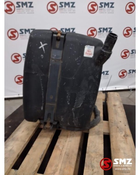 Mercedes-Benz Occ Adblue tank Mercedes Axor euro 5 - 연료 시스템 트럭 용 : 사진 1 Mercedes-Benz Occ Adblue tank Mercedes Axor euro 5 - 연료 시스템 트럭 용 : 사진 1