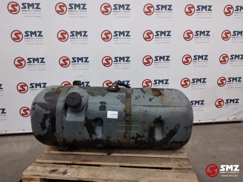 Mercedes-Benz Occ Brandstoftank 210L Mercedes 2527 - 연료 탱크 트럭 용 : 사진 1 Mercedes-Benz Occ Brandstoftank 210L Mercedes 2527 - 연료 탱크 트럭 용 : 사진 1