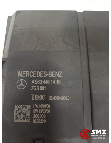 Mercedes-Benz Occ ECU rechterdeur besturingseenheid Mercedes - ECU 트럭 용 : 사진 3 Mercedes-Benz Occ ECU rechterdeur besturingseenheid Mercedes - ECU 트럭 용 : 사진 3