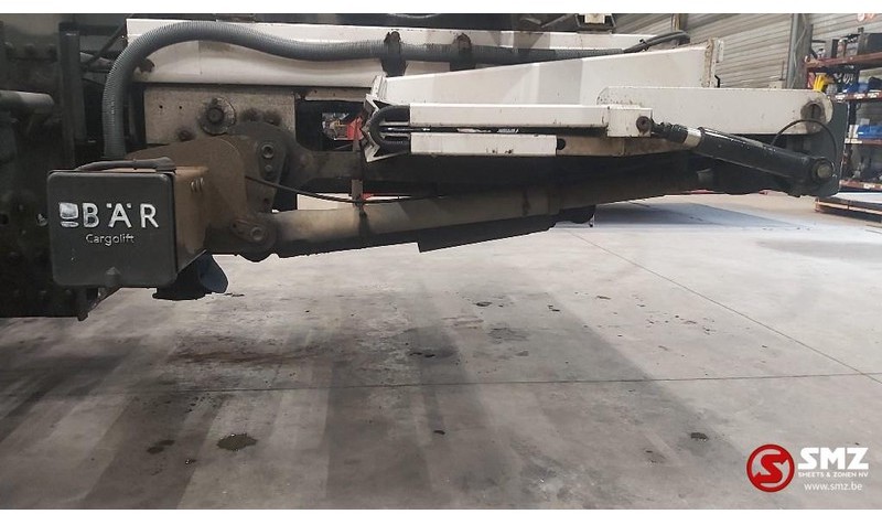Mercedes-Benz Occ Laadlift BAR cargolift 1100kg - 140cm - 테일 리프트 트럭 용 : 사진 4 Mercedes-Benz Occ Laadlift BAR cargolift 1100kg - 140cm - 테일 리프트 트럭 용 : 사진 4