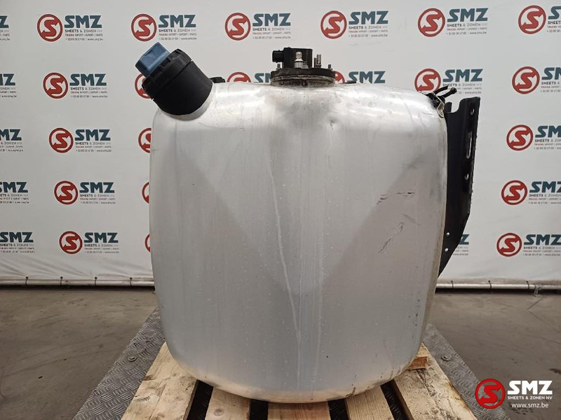 Mercedes-Benz Occ brandstoftank 300L + AdBluetank 25L Mercedes - 연료 탱크 트럭 용 : 사진 3 Mercedes-Benz Occ brandstoftank 300L + AdBluetank 25L Mercedes - 연료 탱크 트럭 용 : 사진 3