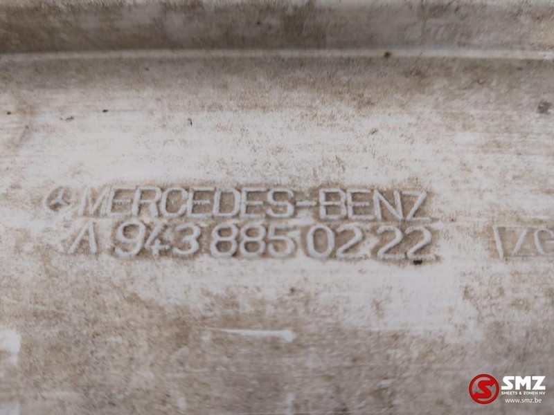 Mercedes-Benz Occ bumperafdekking links - 범퍼 트럭 용 : 사진 3 Mercedes-Benz Occ bumperafdekking links - 범퍼 트럭 용 : 사진 3